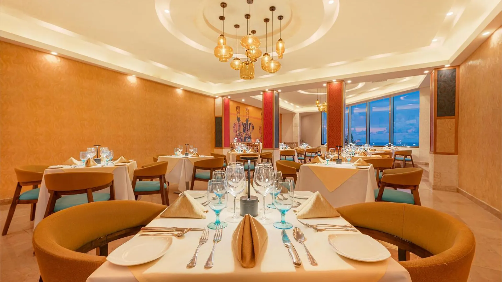 Royal Solaris Cancun 4*,