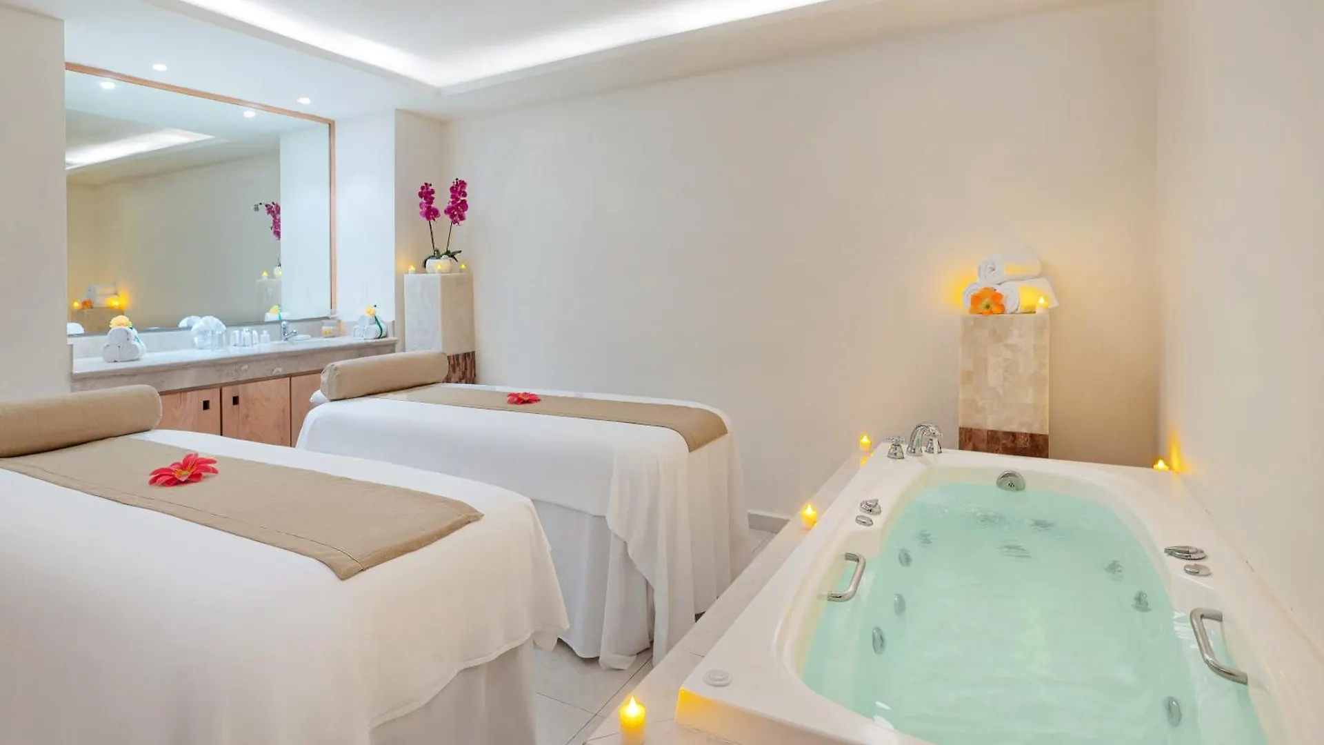 Royal Solaris Cancun 4*,