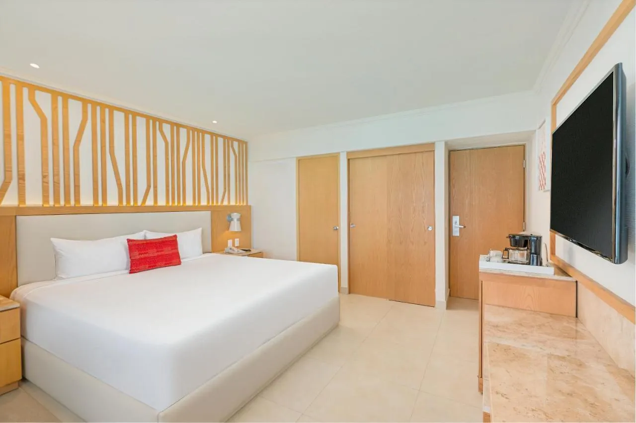 Royal Solaris Cancun 4*,