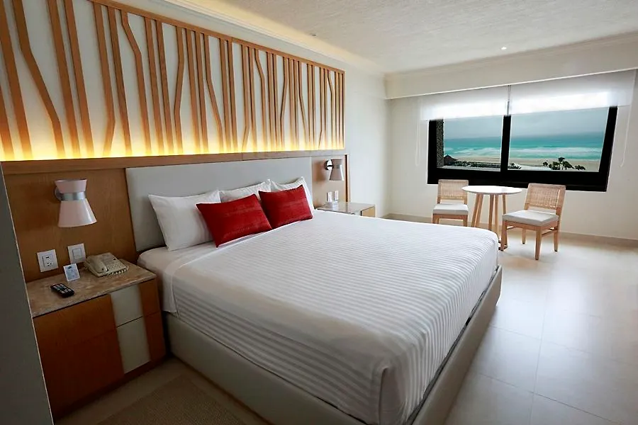 Royal Solaris Cancun Resort