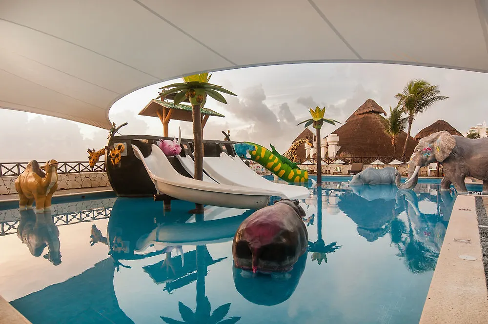 Royal Solaris Cancun 4*,