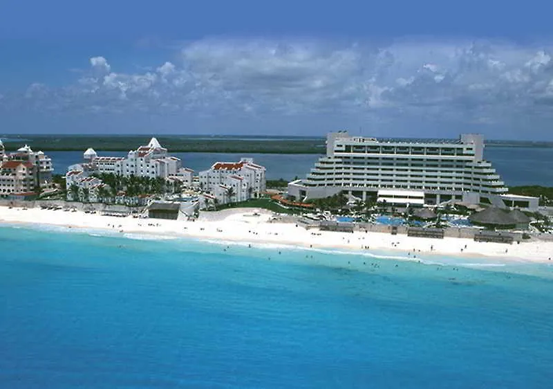 Royal Solaris Cancun 4*,