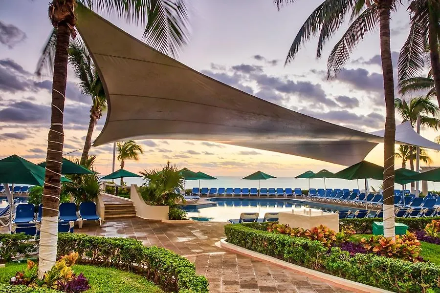 Курортный комплекс Royal Solaris Cancun - Все включено