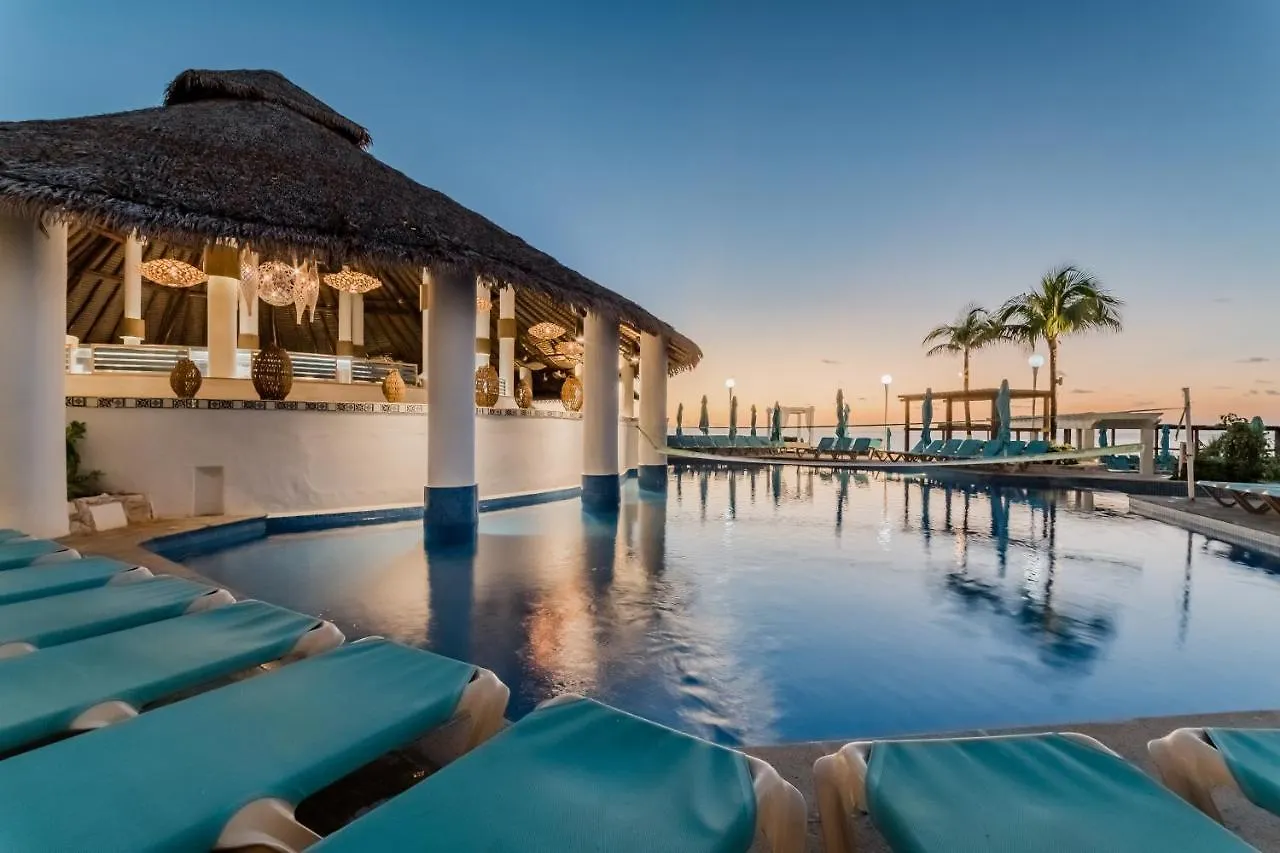 Royal Solaris Cancun 4*,