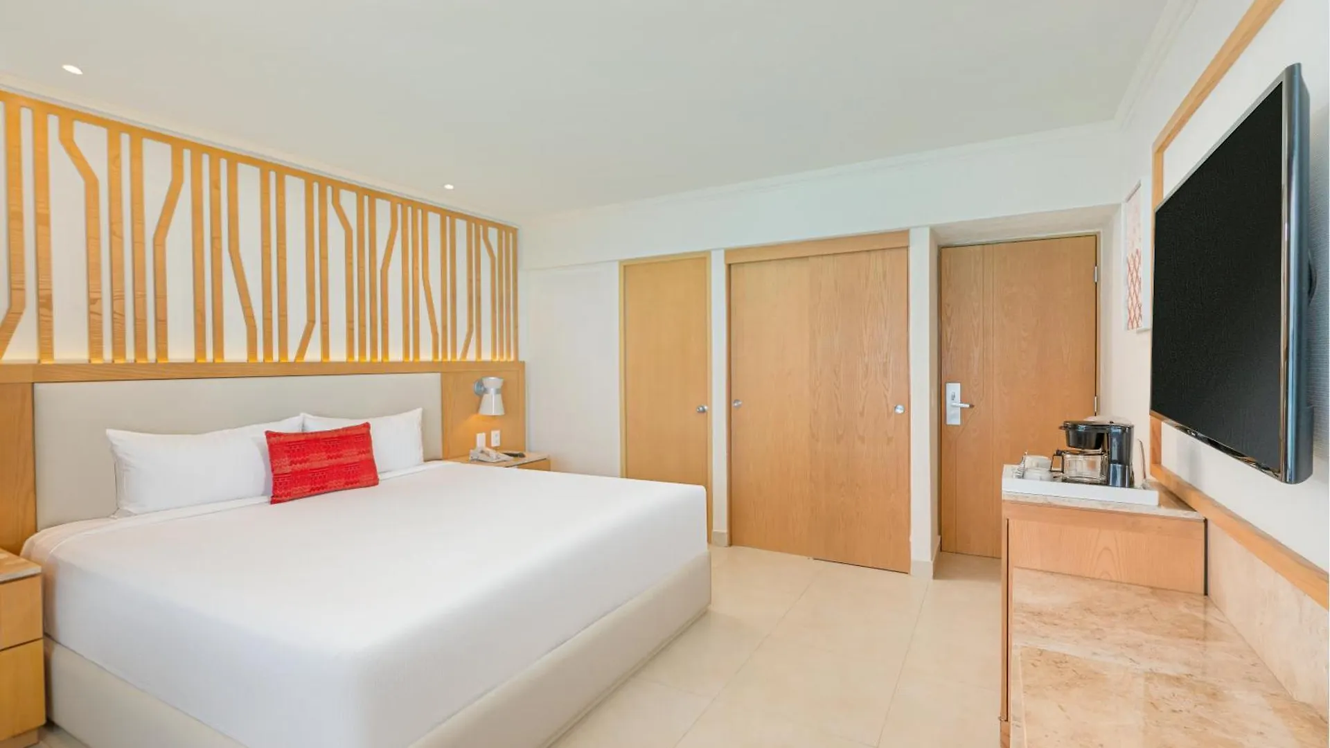 Royal Solaris Cancun 4*,